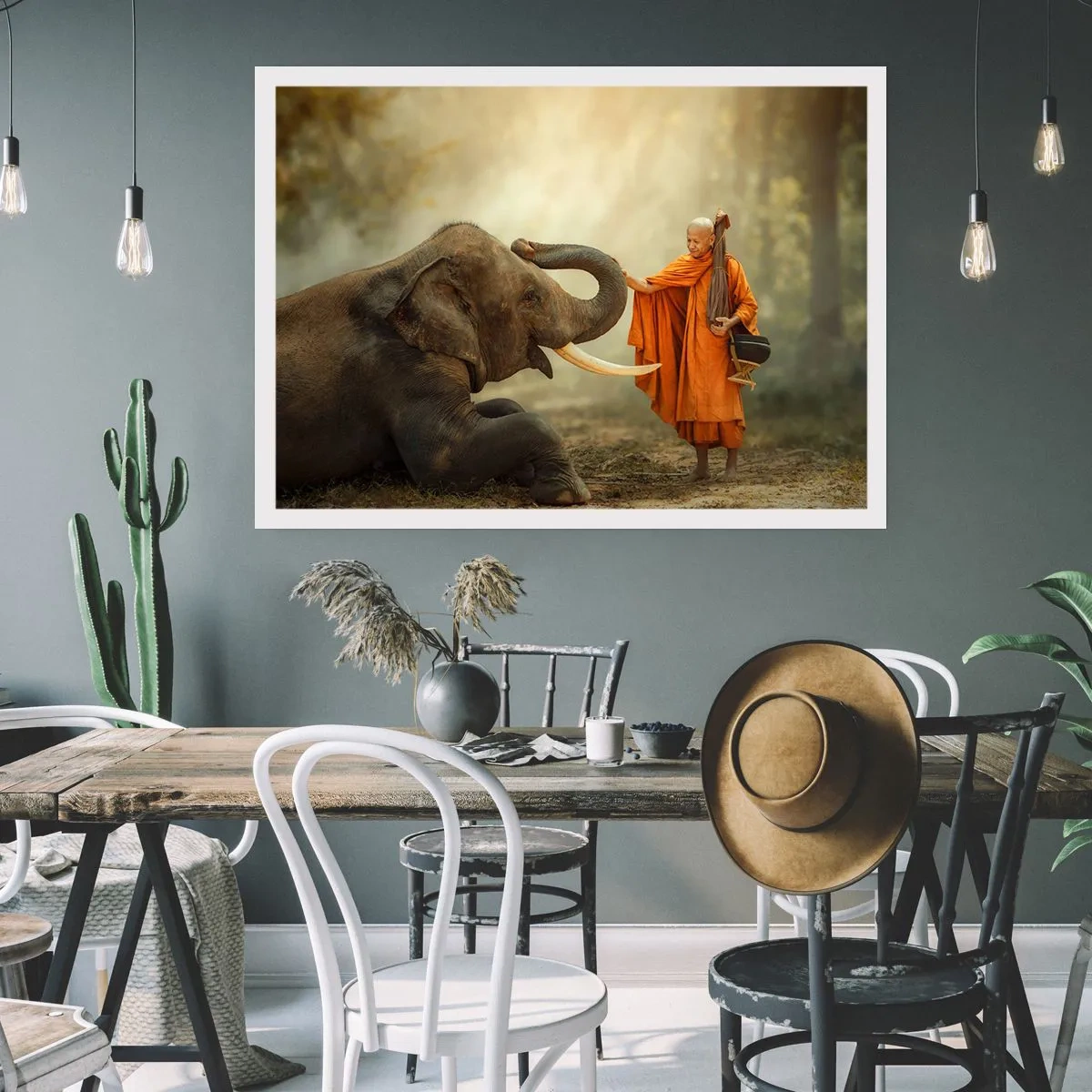 Plakat - Mnich i słoń w harmonii na tle natury - 100x70cm - Spotkanie w podróży - Nowoczesna dekoracja ścienna do salonu i sypialni ARTTOR