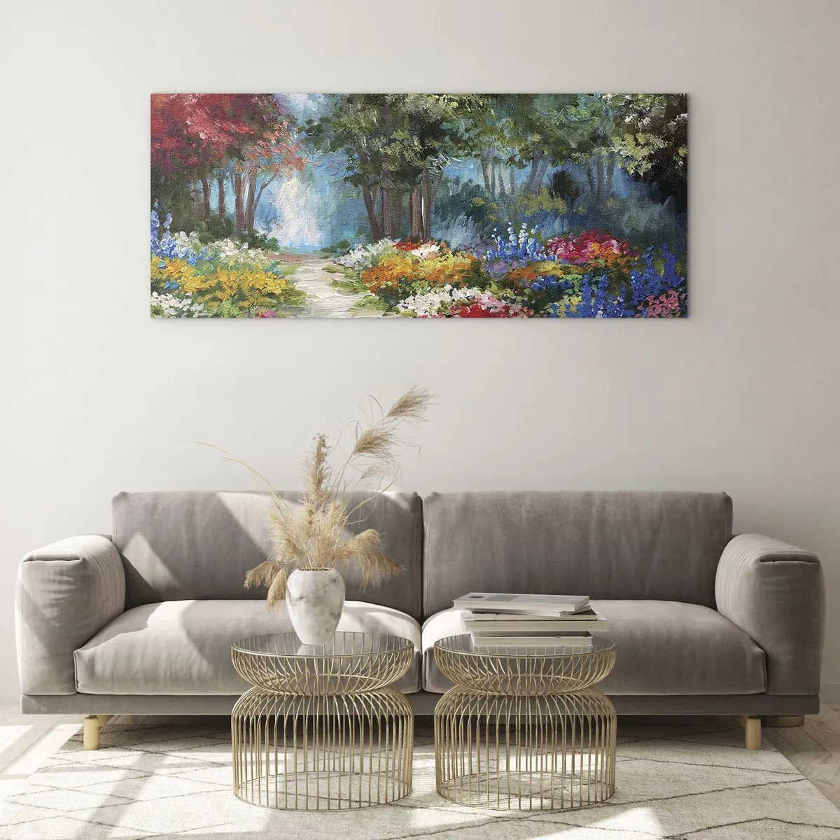 Obraz na szkle - Malowniczy ogród pełen kolorowych kwiatów i drzew w leśnej scenerii - 160x50cm - Leśny ogród, kwietny las - Nowoczesna dekoracja ścienna do salonu i sypialni ARTTOR