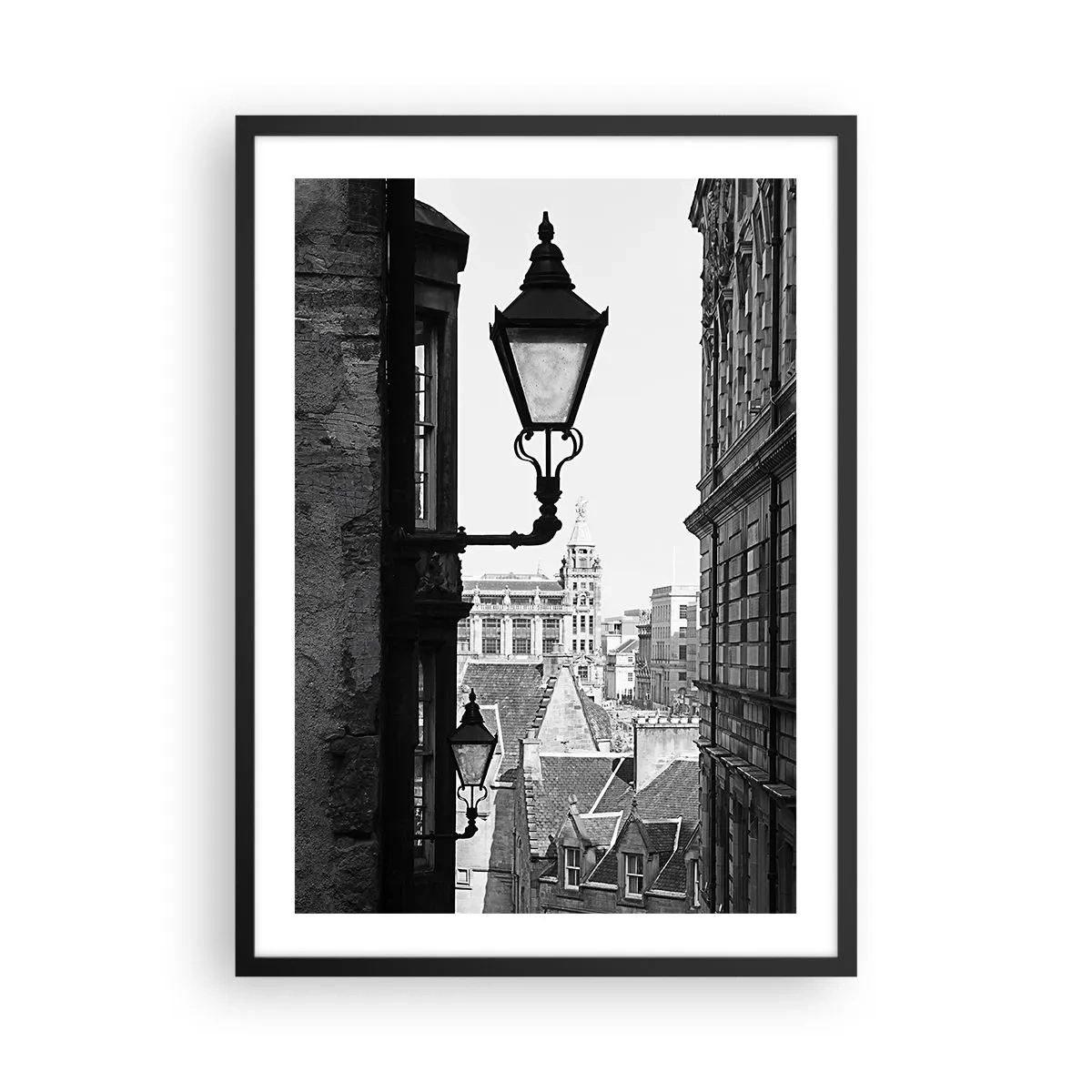 Plakat w czarnej ramie - Urok wąskich uliczek - 50x70cm - Edynburska opowieść - Nowoczesna dekoracja ścienna do salonu i sypialni ARTTOR