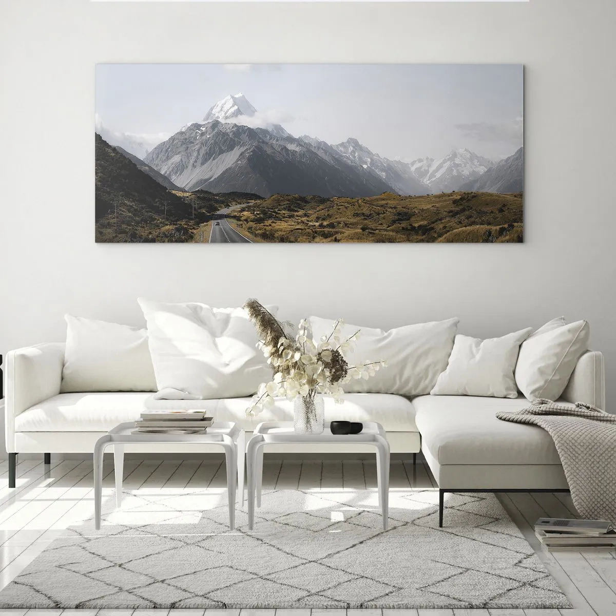 Obraz na szkle - Droga w górach otoczona malowniczym krajobrazem - 120x50cm - Droga do serca gór - Nowoczesna dekoracja ścienna do salonu i sypialni ARTTOR