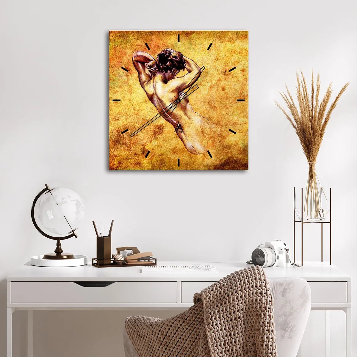 Zegar ścienny - Artystyczny akt kobiecy na złotym tle w stylu klasycznym - 30x30cm - Odkryta, ale wciąż tajemnica - Nowoczesna dekoracja ścienna do salonu i sypialni ARTTOR