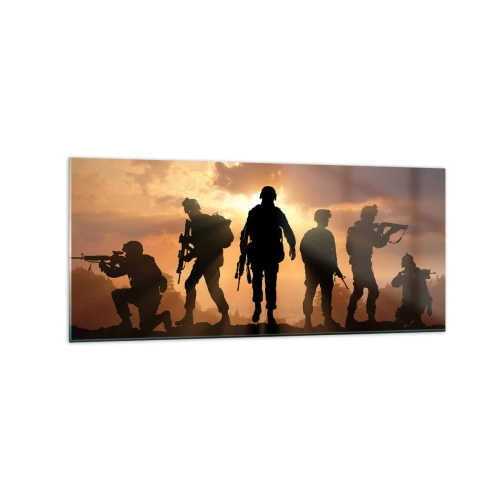 Obraz na szkle - Żołnierze na tle zachodzącego słońca w dynamicznej scenerii - 120x50cm - Brothers in arms - Nowoczesna dekoracja ścienna do salonu i sypialni ARTTOR