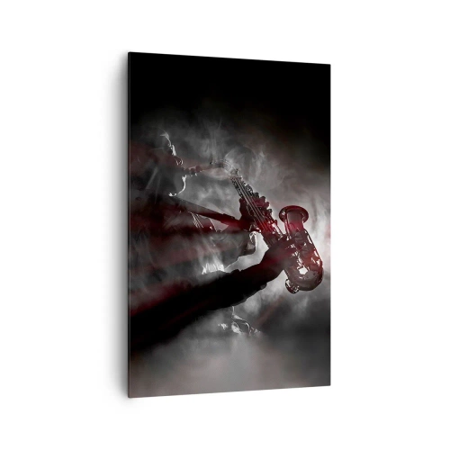 Obraz na płótnie - Saksofonista w dymie na scenie w klimatycznej czerni i czerwieni - 80x120cm - W oparach jazzu - Nowoczesna dekoracja ścienna do salonu i sypialni ARTTOR
