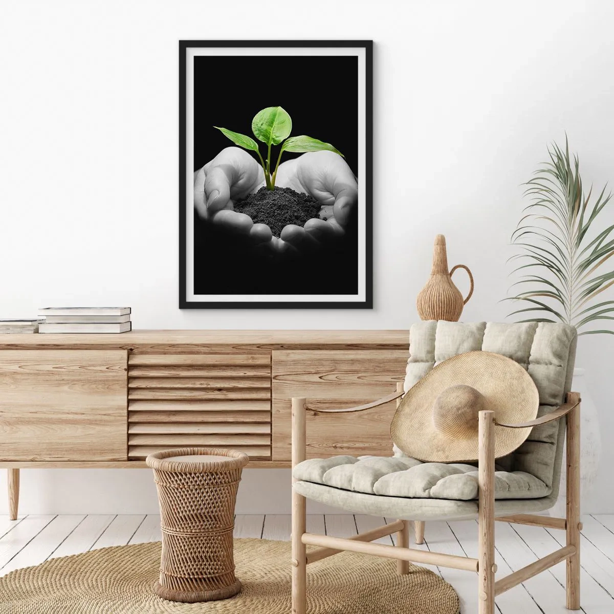 Plakat w czarnej ramie - Roślina w rękach symbolizująca życie i naturę - 50x70cm - Kocham naturę, chronię ją - Nowoczesna dekoracja ścienna do salonu i sypialni ARTTOR