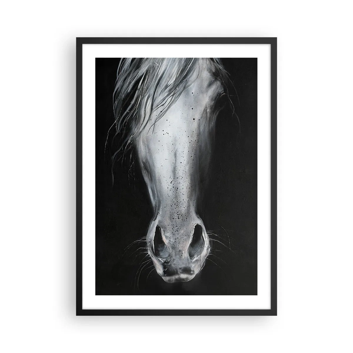 Plakat w czarnej ramie - Zbliżenie na koński pysk w czerni i bieli - 50x70cm - Uwodzicielskie spojrzenie - Nowoczesna dekoracja ścienna do salonu i sypialni ARTTOR