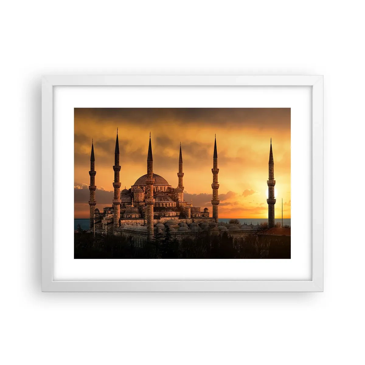 Plakat w białej ramie - Bóg jest wielki - 40x30 cm