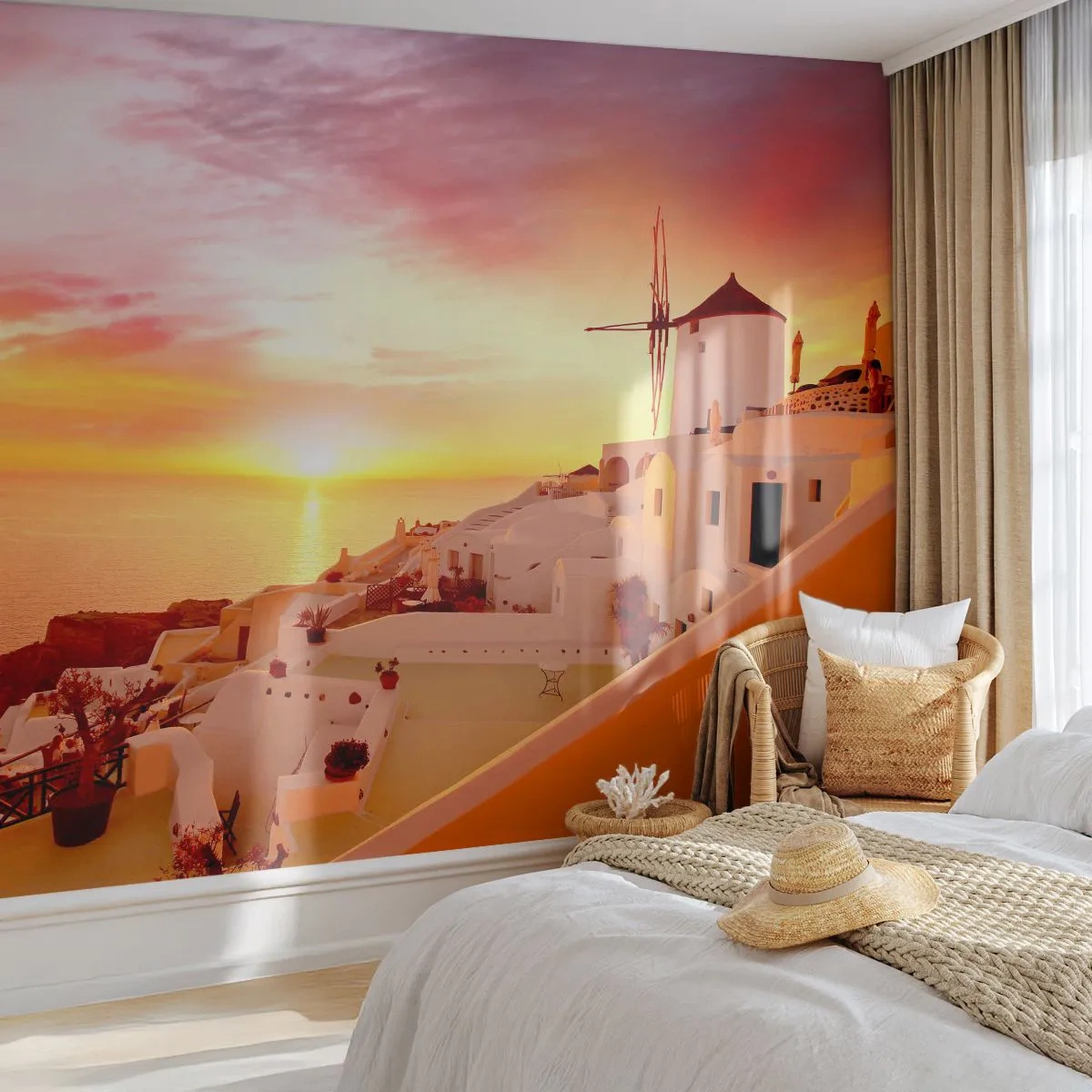 Fototapeta Premium Sand - Białe domy i wiatrak na Santorini o zachodzie słońca - 100x70cm - Rozpłynąć się w bieli i złocie - Nowoczesna dekoracja ścienna do salonu, kuchni i sypialni ARTTOR