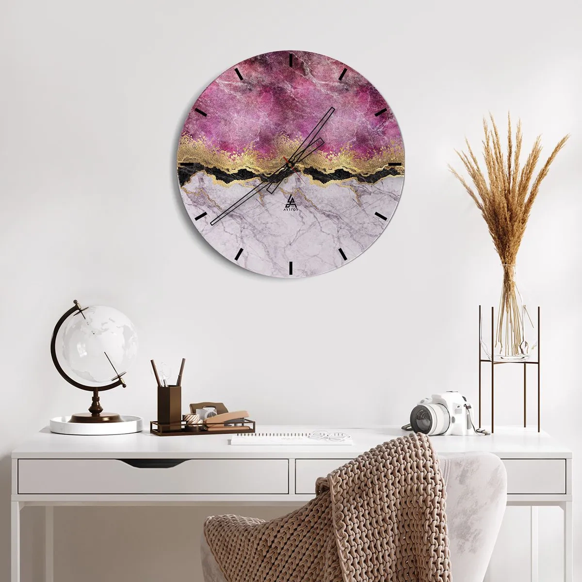 Zegar ścienny - Na granicy - 40x40 cm