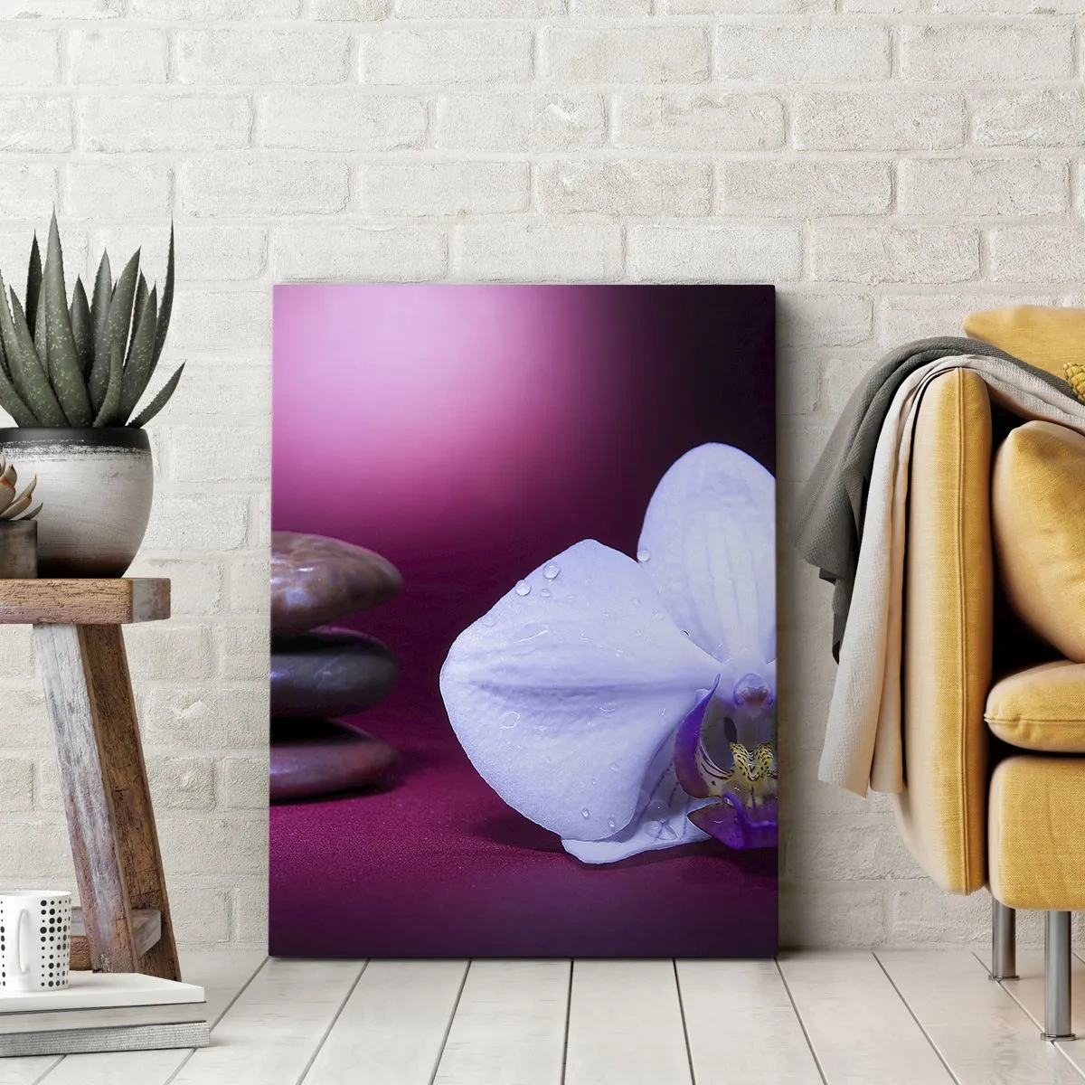 Obraz na płótnie - Biała orchidea i kamienie na różowym tle - 80x120cm - Studium świeżości w fiolecie - Nowoczesna dekoracja ścienna do salonu i sypialni ARTTOR