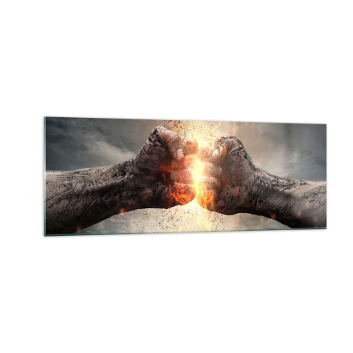 Obraz na szkle - Zaciśnięte pięści w dynamicznej scenerii z ogniem - 140x50cm - Stań do walki - Nowoczesna dekoracja ścienna do salonu i sypialni ARTTOR