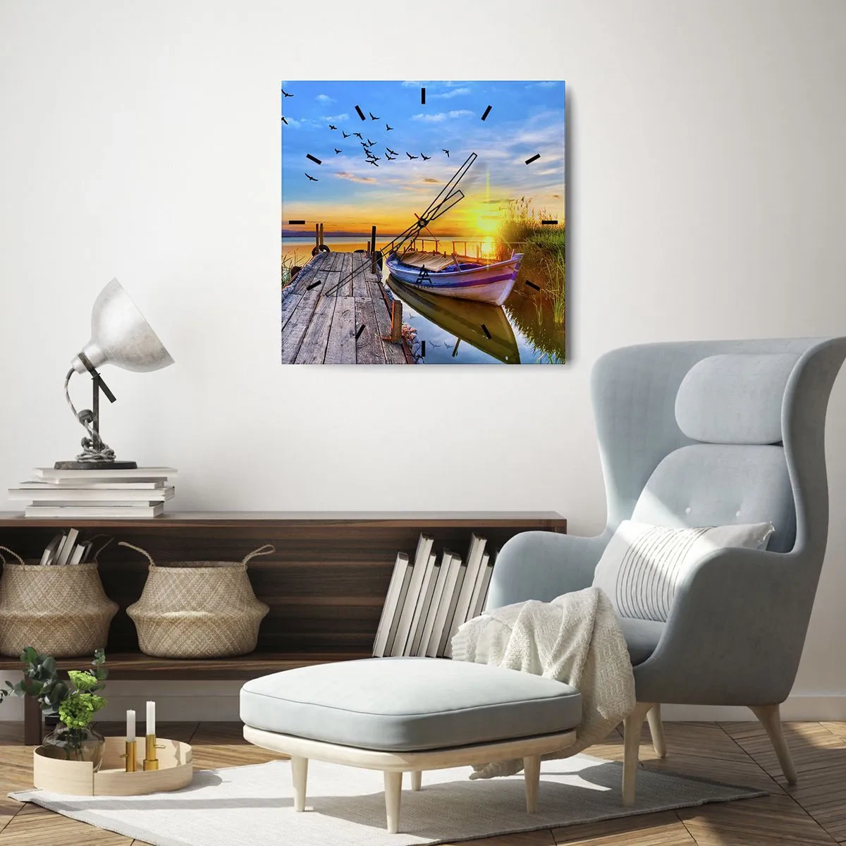 Zegar ścienny - Łódka przy drewnianym pomoście o zachodzie słońca - 30x30cm - Do widzenia, do jutra - Nowoczesna dekoracja ścienna do salonu i sypialni ARTTOR