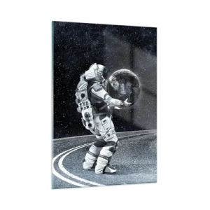 Obraz na szkle - Astronauta niosący Ziemię po drodze we wszechświecie - 50x70cm - Na Mlecznej Drodze - Nowoczesna dekoracja ścienna do salonu, kuchni i sypialni ARTTOR