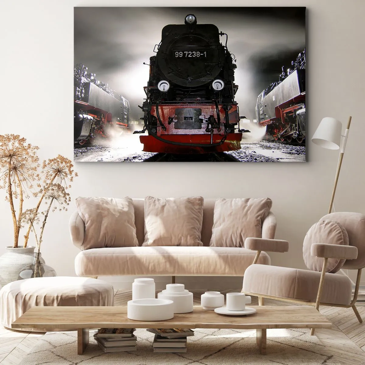 Obraz na płótnie - Parowóz otoczony parą na tle ciemnego nieba w klimatycznej scenerii - 70x50cm - Stoi i sapie, dyszy i dmucha - Nowoczesna dekoracja ścienna do salonu i sypialni ARTTOR