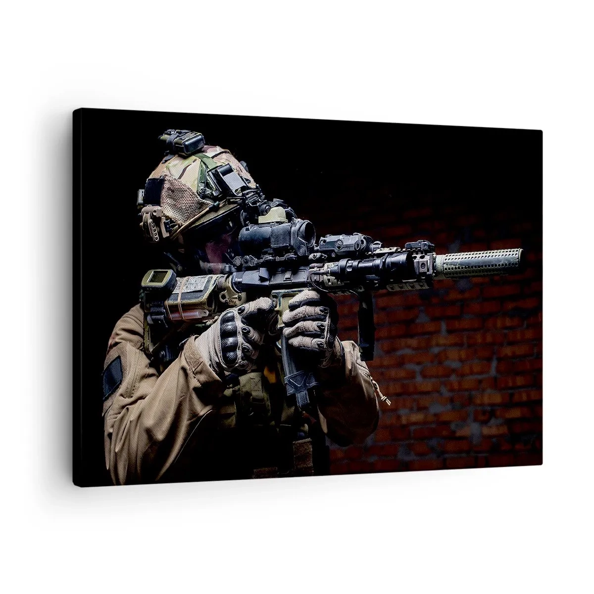 Obraz na płótnie - Żołnierz w pełnym ekwipunku z karabinem - 70x50cm - Zabójczo skuteczny - Nowoczesna dekoracja ścienna do salonu i sypialni ARTTOR