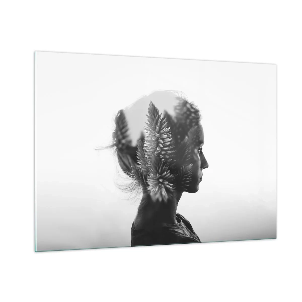 Obraz na szkle - Kobieta w czerni i bieli z nałożonym motywem lasu iglastego - 100x70cm - Pani sosnowego lasu - Nowoczesna dekoracja ścienna do salonu, kuchni i sypialni ARTTOR