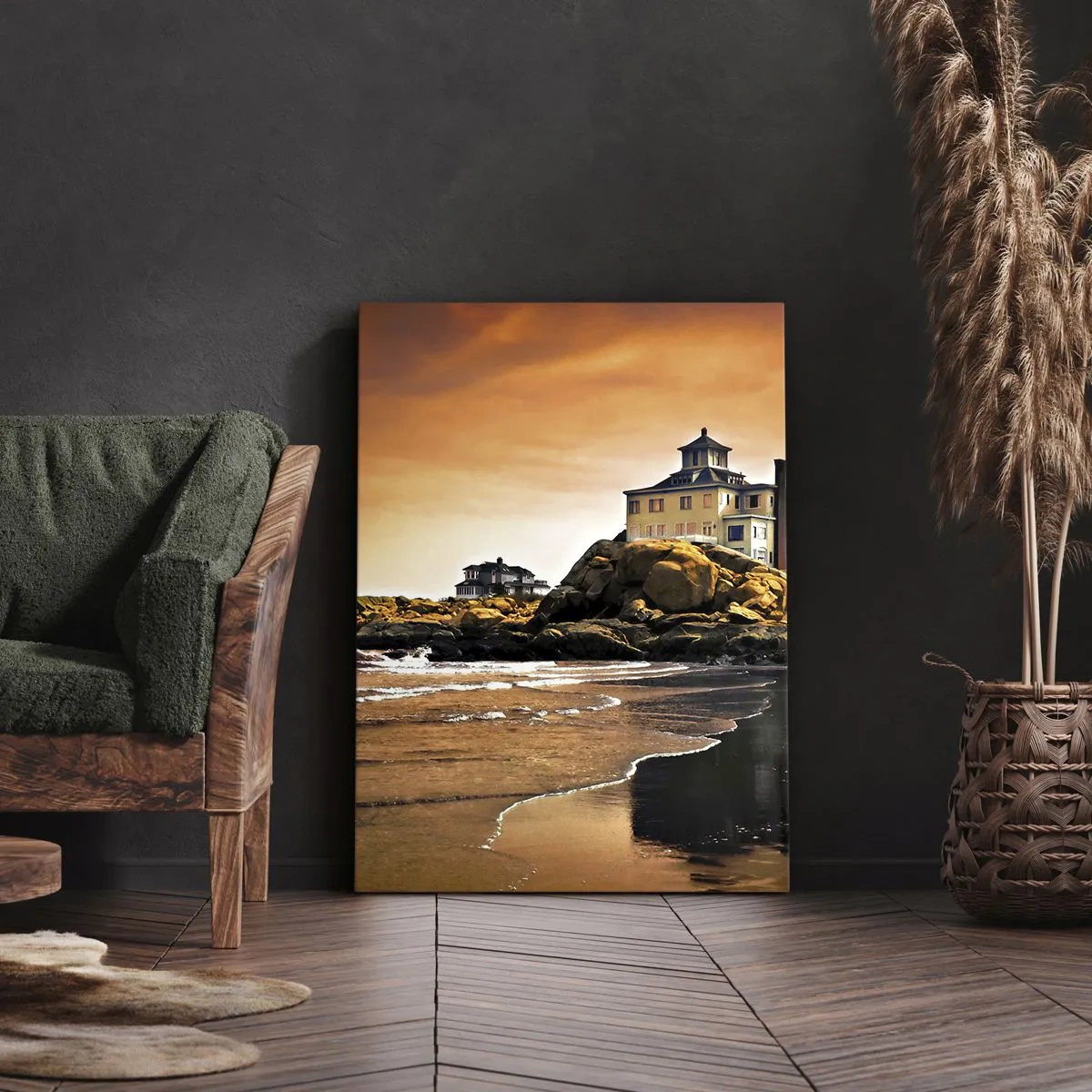 Obraz na płótnie - Dom nad morzem na skalistym wybrzeżu o zachodzie słońca - 50x70cm - Elegancja zachodniego wybrzeża - Nowoczesna dekoracja ścienna do salonu, kuchni i sypialni ARTTOR
