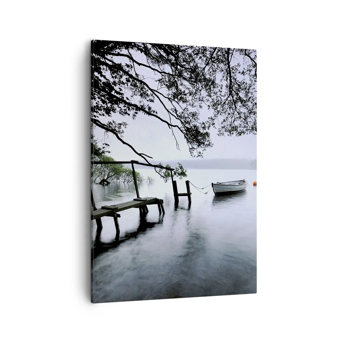 Obraz na płótnie - Łódka przy drewnianym pomoście w otoczeniu natury - 50x70cm - Już odpoczywasz - Nowoczesna dekoracja ścienna do salonu, kuchni i sypialni ARTTOR