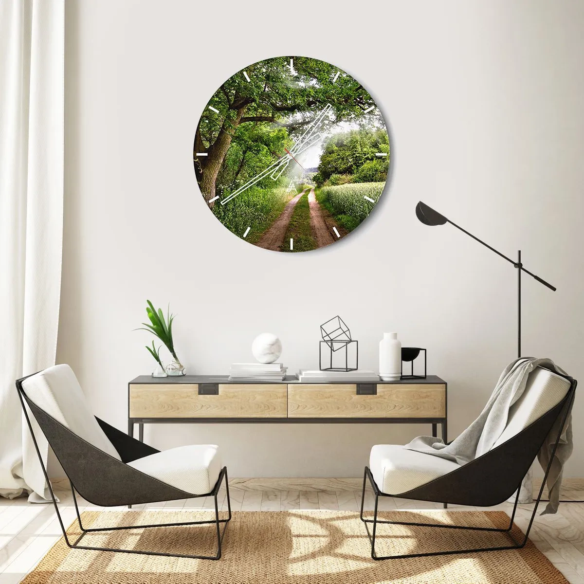Zegar ścienny - Leśna droga wśród zielonych drzew i pól w słoneczny dzień - 30x30cm - Et in Arcadia ego - Nowoczesna dekoracja ścienna do salonu, kuchni i sypialni ARTTOR