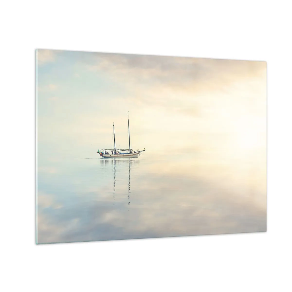 Obraz na szkle - Żaglówka dryfująca po spokojnym morzu o świcie - 70x50cm - W morzu ciszy - Nowoczesna dekoracja ścienna do salonu i sypialni ARTTOR