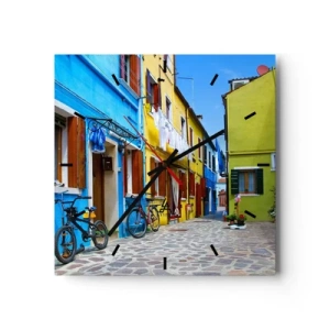 Zegar ścienny - Kolorowa uliczka z rowerami wśród pastelowych budynków - 30x30cm - Pastelowy, słodki zaułek - Nowoczesna dekoracja ścienna do salonu i sypialni ARTTOR