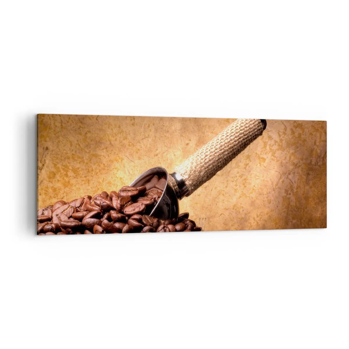 Obraz na płótnie - Ziarna kawy w worku jutowym z metalową łyżką - 140x50cm - U źródeł smaku - Nowoczesna dekoracja ścienna do salonu i sypialni ARTTOR
