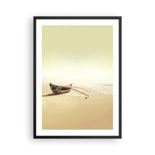 Plakat w czarnej ramie - Samotna drewniana łódź na pustej plaży w pastelowych barwach - 50x70cm - Wspomnienie mórz południowych - Nowoczesna dekoracja ścienna do salonu i sypialni ARTTOR