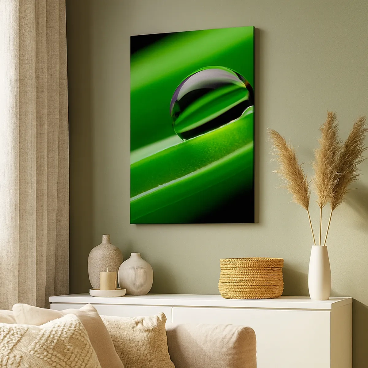 Obraz na płótnie - Kropla wody na zielonym liściu w zbliżeniu - 50x70cm - Życie z bliska - Nowoczesna dekoracja ścienna do salonu, kuchni i sypialni ARTTOR