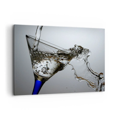 Obraz na płótnie - Szklanka z wodą w ruchu na jasnym tle - 100x70cm - Krystaliczna woda w kryształowym szkle - Nowoczesna dekoracja ścienna do salonu, kuchni i sypialni ARTTOR