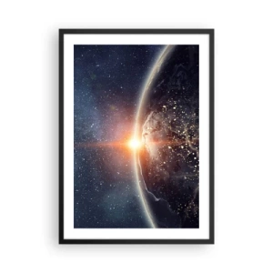 Plakat w czarnej ramie - Ziemia z kosmosu oświetlona wschodzącym słońcem - 50x70cm - W nowej perspektywie - Nowoczesna dekoracja ścienna do salonu i sypialni ARTTOR