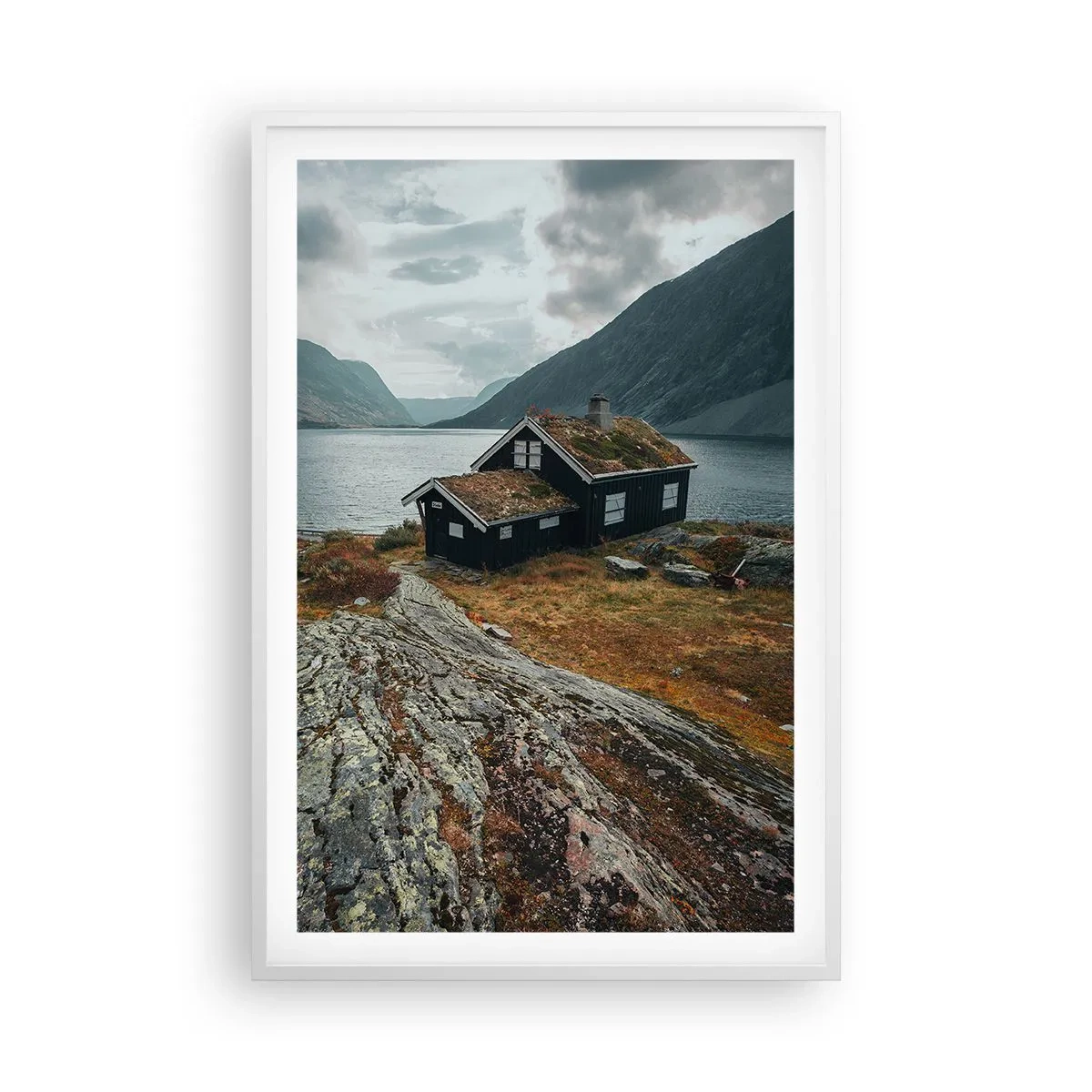 Plakat w białej ramie - Letnisko nad fiordem - 61x91 cm