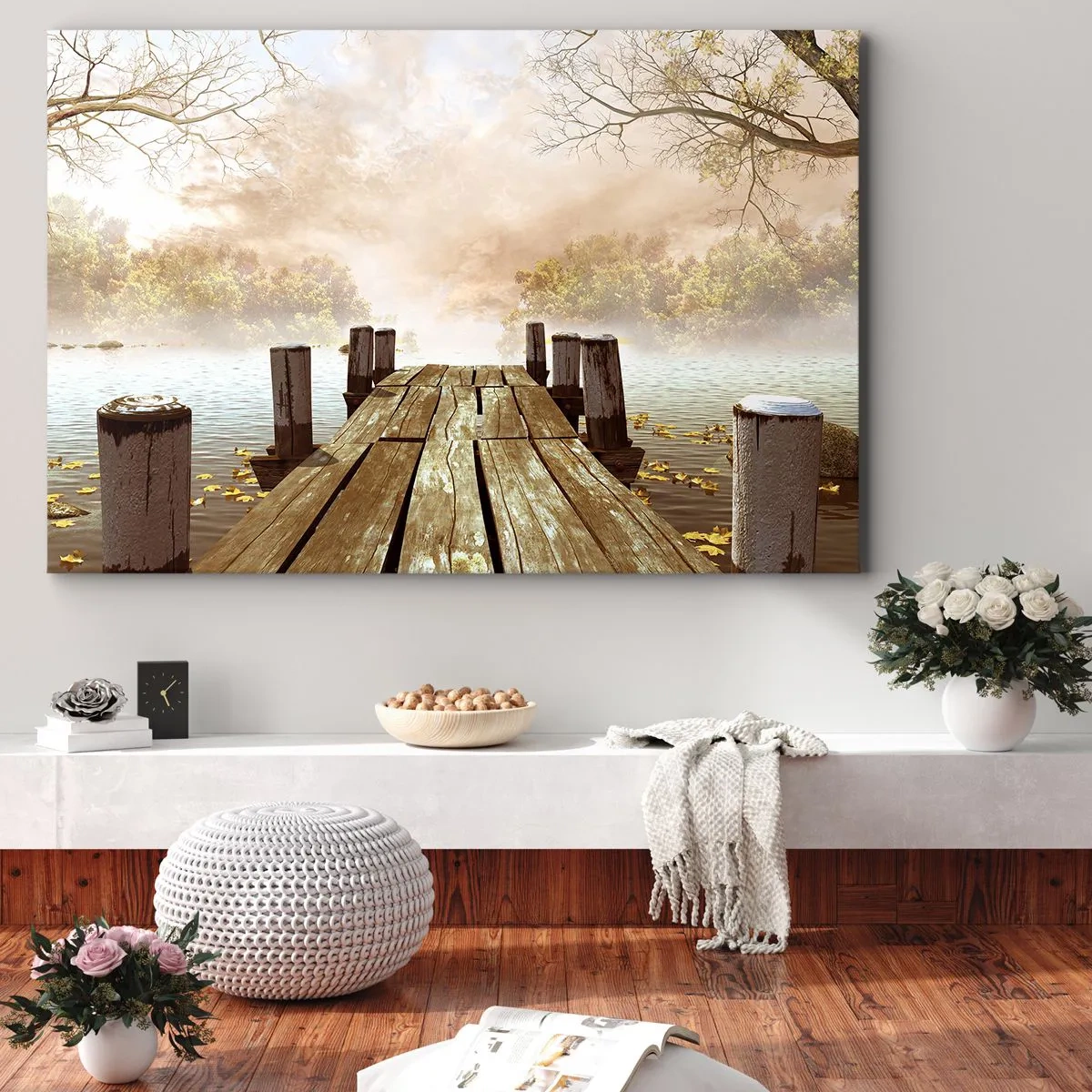 Obraz na płótnie - Drewniane molo prowadzące na spokojne jezioro w porannej mgle - 70x50cm - Łagodny smutek jesieni - Nowoczesna dekoracja ścienna do salonu i sypialni ARTTOR