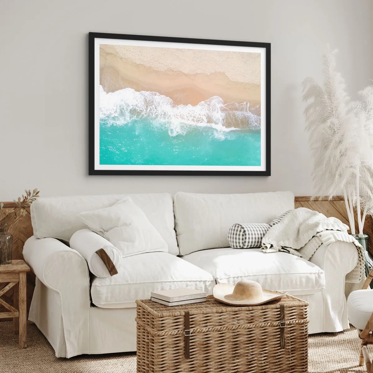 Plakat w czarnej ramie - Plaża z turkusową wodą i delikatnymi falami z lotu ptaka - 70x50cm - Pieszczotliwy dotyk - Nowoczesna dekoracja ścienna do salonu i sypialni ARTTOR
