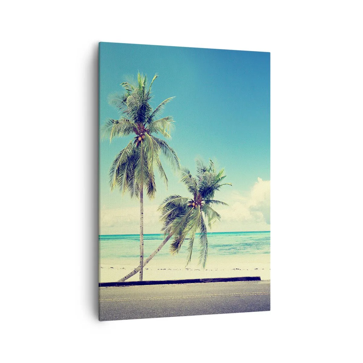 Obraz na płótnie - Różowy van z deską surfingową na tle tropikalnej plaży - 70x100cm - Wakacje czas zacząć - Nowoczesna dekoracja ścienna do salonu i sypialni ARTTOR