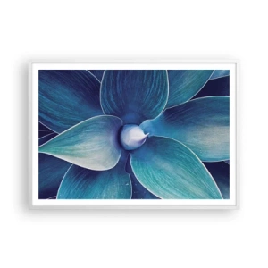Plakat w białej ramie - Zbłękitniały od nieba - 100x70 cm