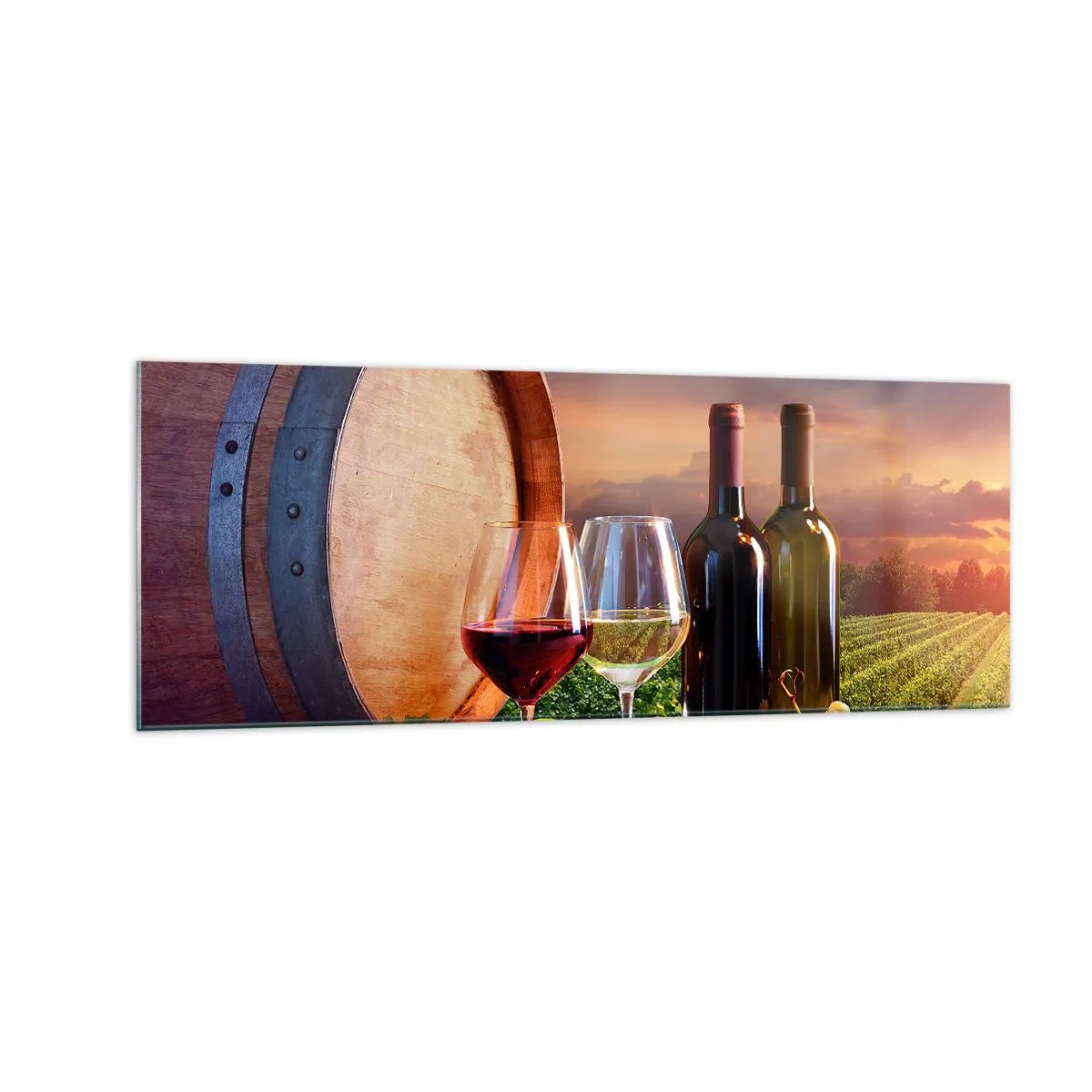 Obraz na szkle - Wino, kieliszki i beczka w malowniczym krajobrazie - 140x50cm - Tu życie ma smak - Nowoczesna dekoracja ścienna do salonu i sypialni ARTTOR