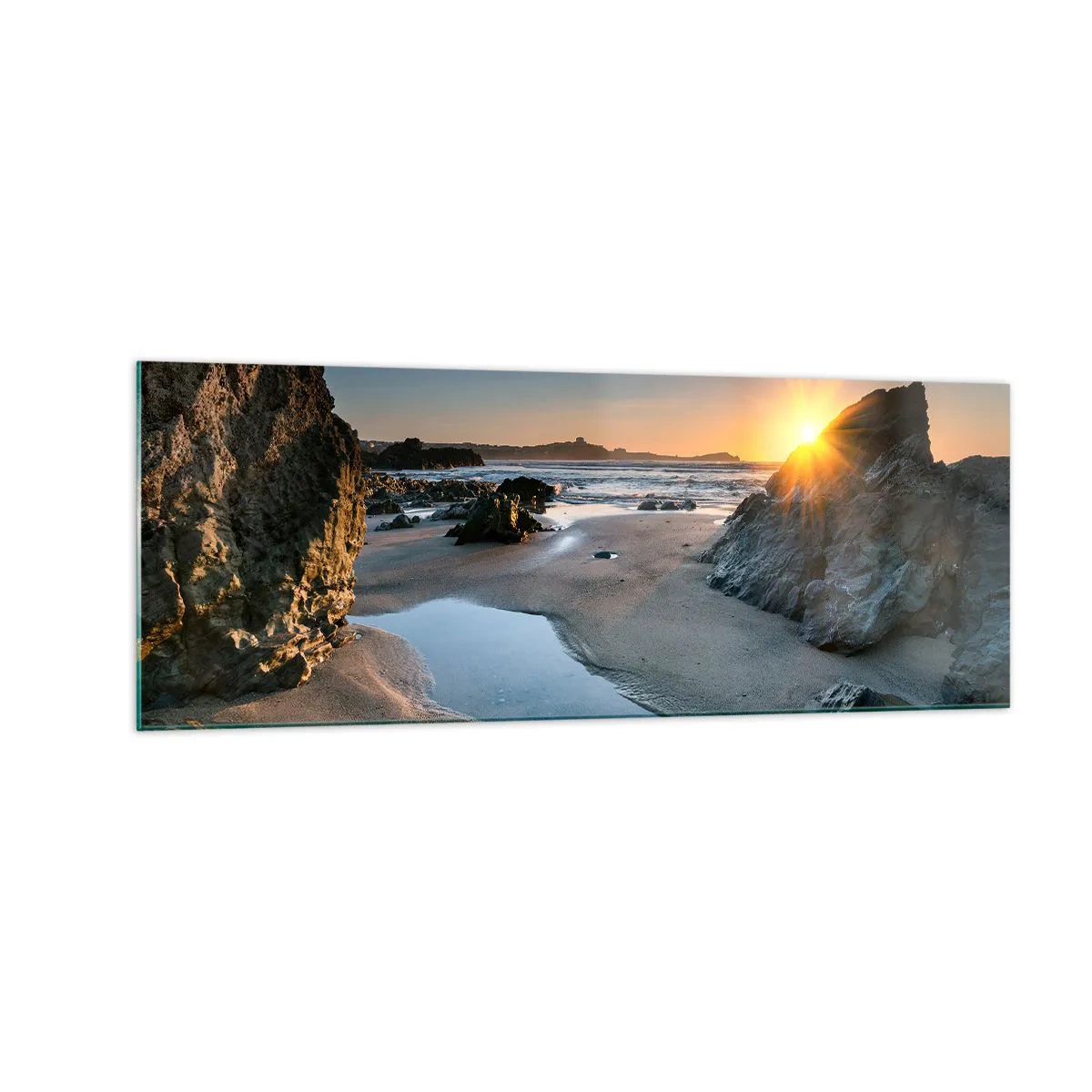 Obraz na szkle - Malowniczy zachód słońca na skalistej plaży - 140x50cm - Nietknięte ludzką ręką - Nowoczesna dekoracja ścienna do salonu i sypialni ARTTOR