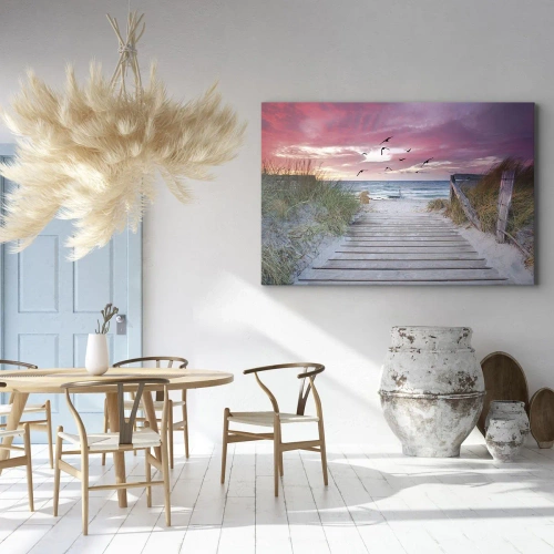 Obraz na płótnie - Bałtycka impresja - Drewniana ścieżka na plaży o różowym zachodzie słońca - 70x50cm