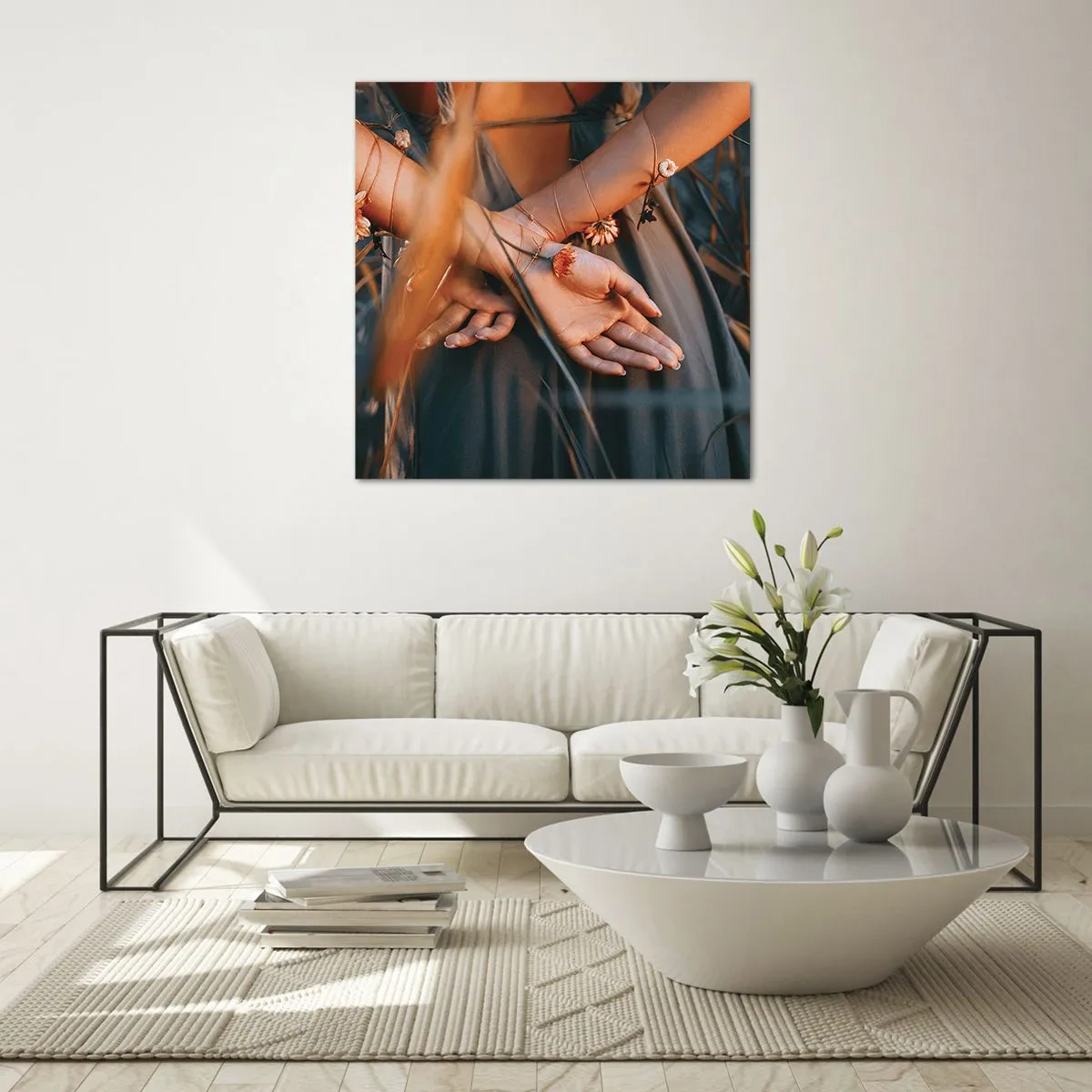 Obraz na szkle - Związana z naturą - 30x30 cm