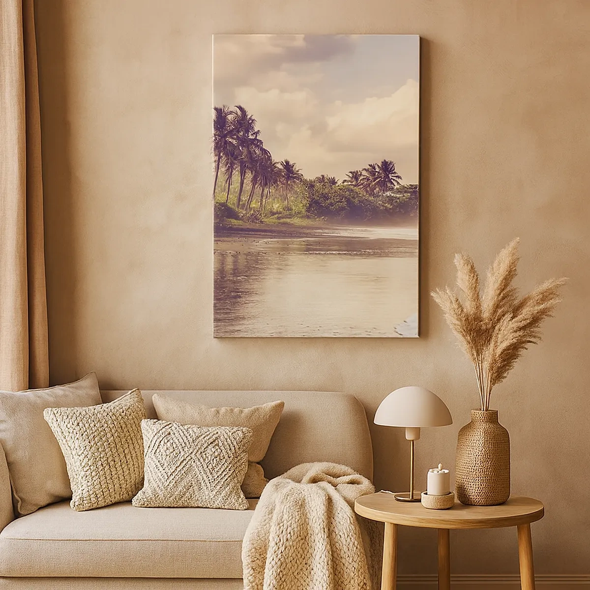 Obraz na płótnie - Tropikalna plaża z palmami i spokojnym morzem o wschodzie słońca - 50x70cm - Pieszczota fal - Nowoczesna dekoracja ścienna do salonu, kuchni i sypialni ARTTOR