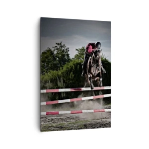 Obraz na płótnie - Jeździec na koniu przeskakujący przez przeszkodę na torze wyścigowym - 70x100cm - Razem po zwycięstwo - Nowoczesna dekoracja ścienna do salonu i sypialni ARTTOR