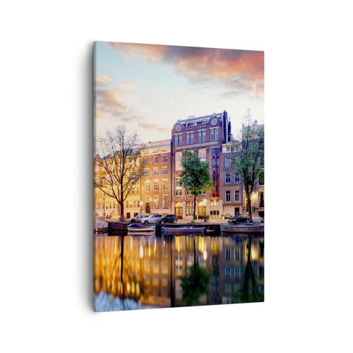 Obraz na płótnie - Kanały Amsterdamu z odbiciem świateł w wodzie - 50x70cm - Powściągliwe i spokojne holenderskie piękno - Nowoczesna dekoracja ścienna do salonu, kuchni i sypialni ARTTOR