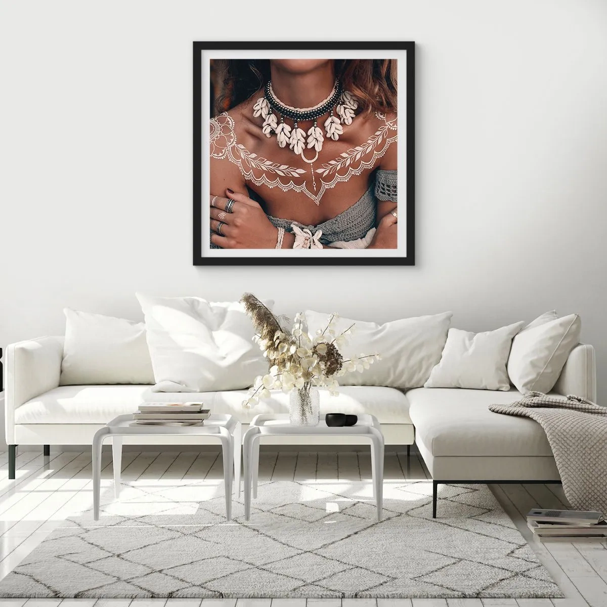 Plakat w czarnej ramie - Talizmany, rytuały kobiecości - 60x60 cm