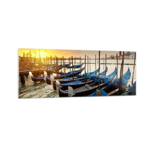 Obraz na szkle - Gondole w Wenecji o poranku w świetle wschodzącego słońca - 140x50cm - Zanim przypłynie gwar - Nowoczesna dekoracja ścienna do salonu i sypialni ARTTOR