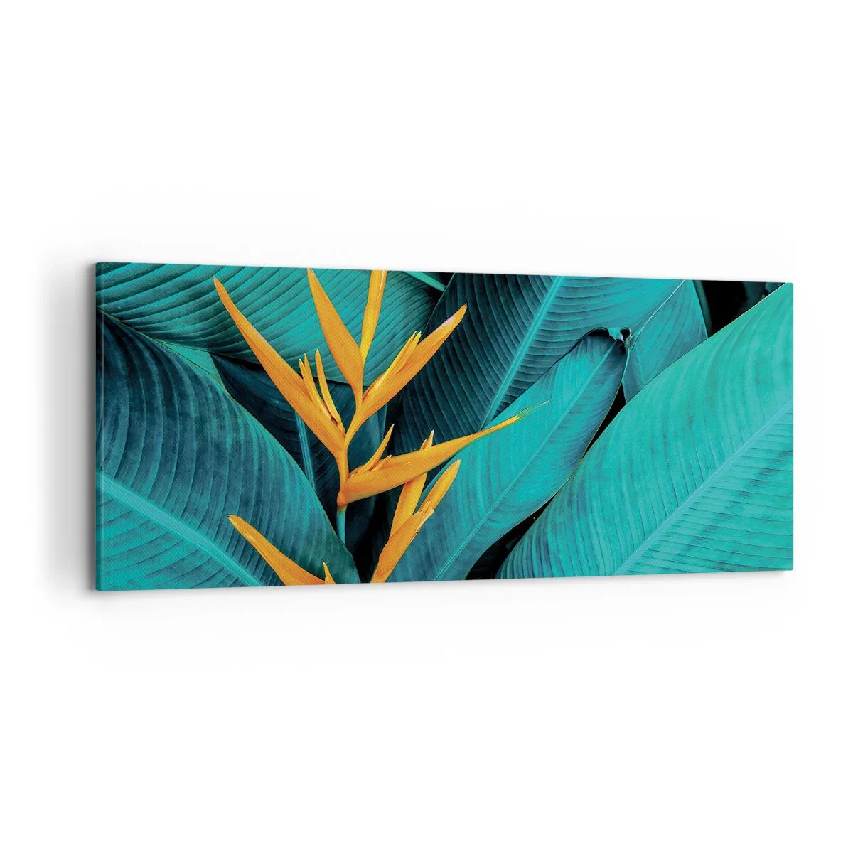 Obraz na płótnie - Egzotyczny kwiat na tle liści bananowca w turkusowych odcieniach - 120x50cm - Kwiat Edenu - Nowoczesna dekoracja ścienna do salonu i sypialni ARTTOR