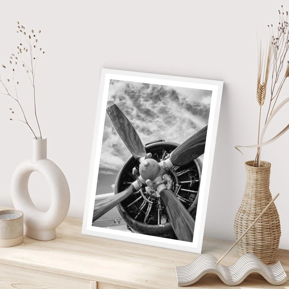 Plakat w białej ramie - Pogromca przestworzy - 40x50 cm