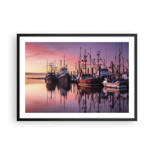 Plakat w czarnej ramie - Łodzie rybackie w porcie o zachodzie słońca - 70x50cm - Przed kolejnym dniem - Nowoczesna dekoracja ścienna do salonu i sypialni ARTTOR