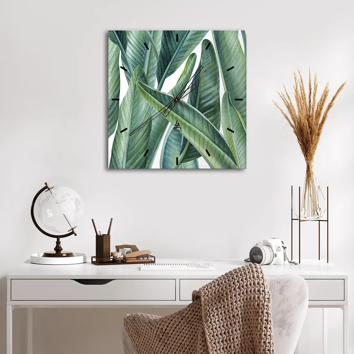 Zegar ścienny - Zielone liście w minimalistycznym, botanicznym stylu - 30x30cm - Zieleń sama w sobie - Nowoczesna dekoracja ścienna do salonu i sypialni ARTTOR
