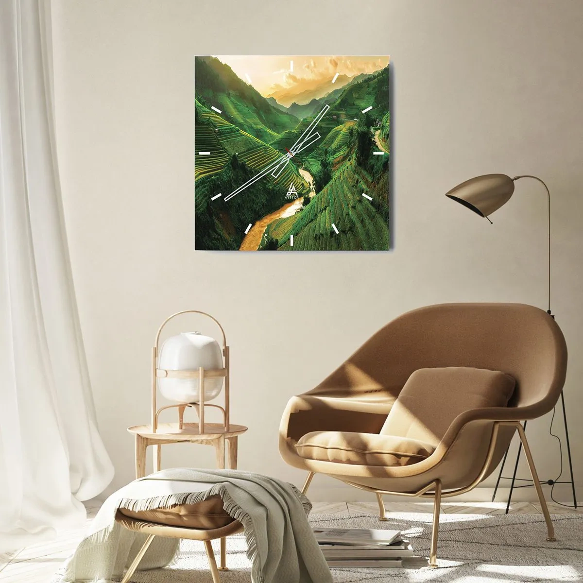 Zegar ścienny - Malownicze tarasy ryżowe w zielonej dolinie oświetlone zachodzącym słońcem - 30x30cm - Wietnamska dolina - Nowoczesna dekoracja ścienna do salonu i sypialni ARTTOR