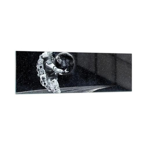 Obraz na szkle - Astronauta z Ziemią na tle gwiaździstego nieba - 160x50cm - Na Mlecznej Drodze - Nowoczesna dekoracja ścienna do salonu i sypialni ARTTOR