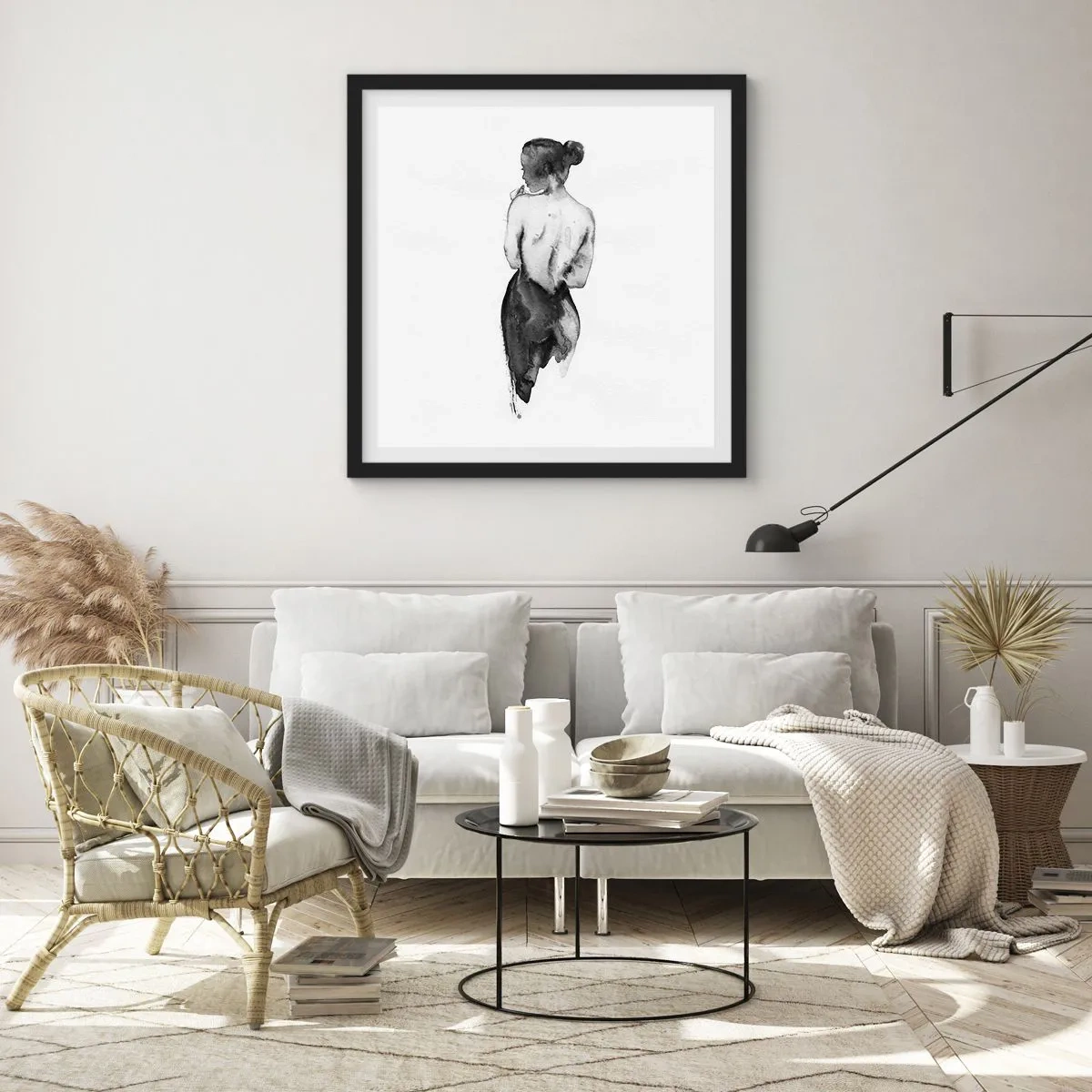 Plakat w czarnej ramie - Przy niej świat znika - 60x60 cm